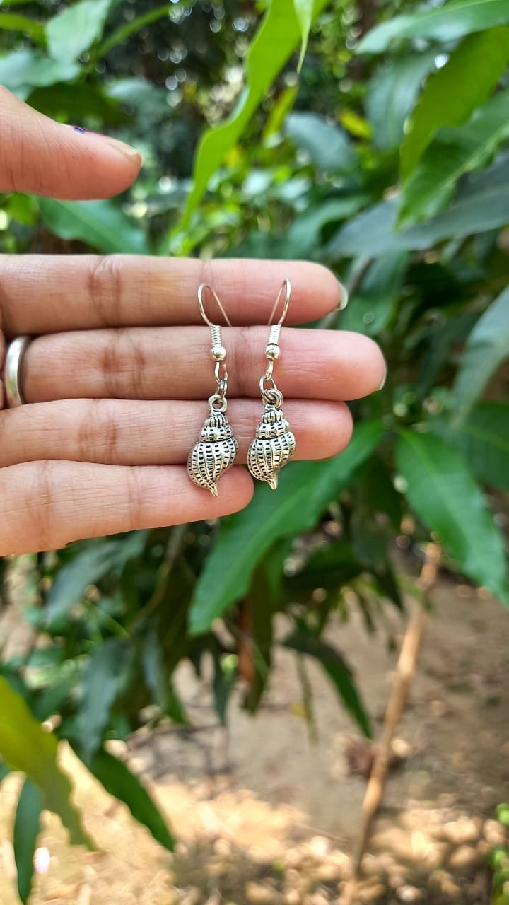 Chain(1) and Earrings(3) Set - Image 4